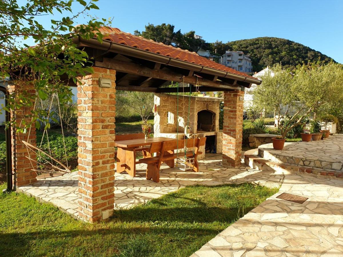 Apartments Batistic Supetarska Draga Exterior foto