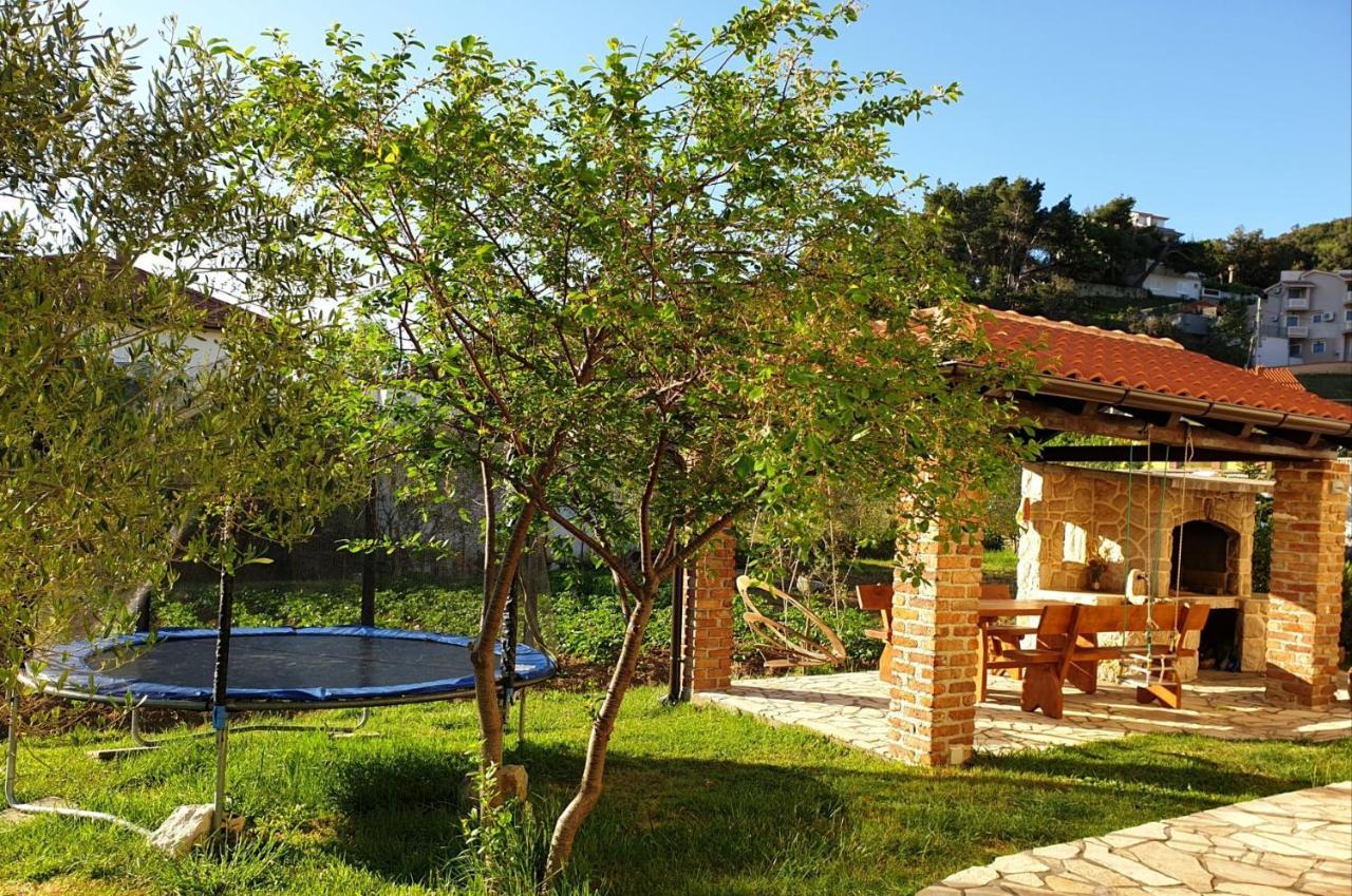 Apartments Batistic Supetarska Draga Exterior foto
