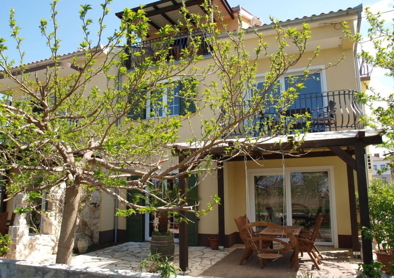 Apartments Batistic Supetarska Draga Exterior foto