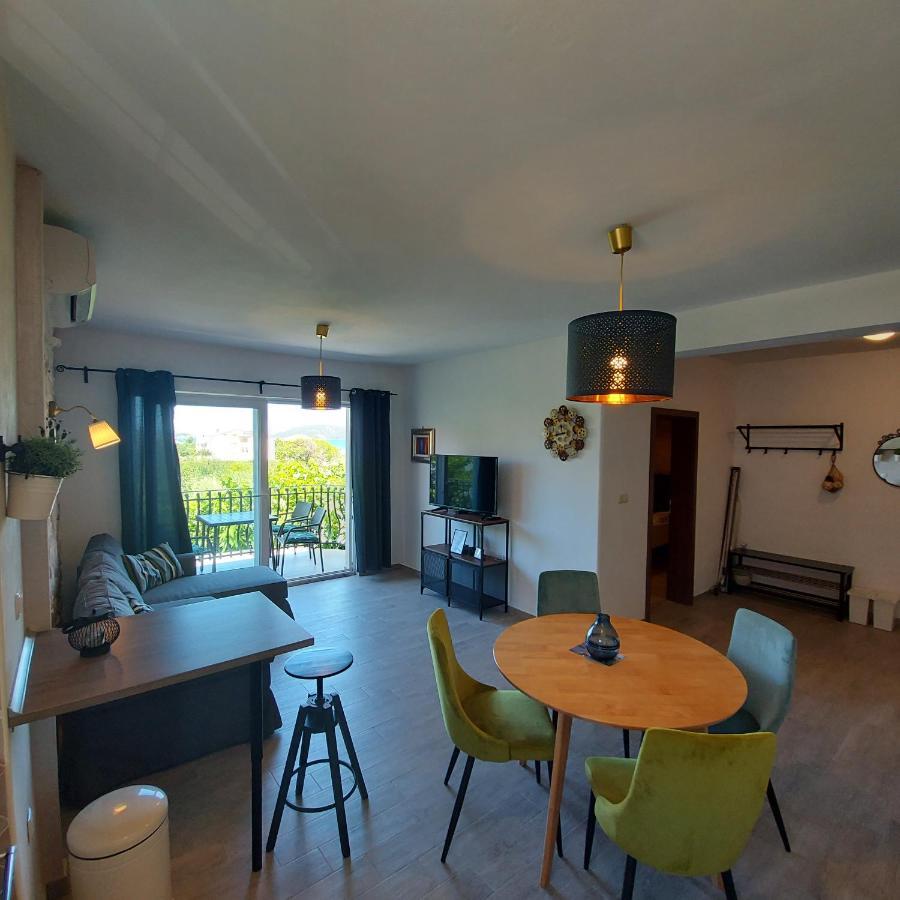 Apartments Batistic Supetarska Draga Exterior foto
