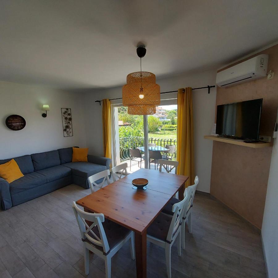 Apartments Batistic Supetarska Draga Exterior foto