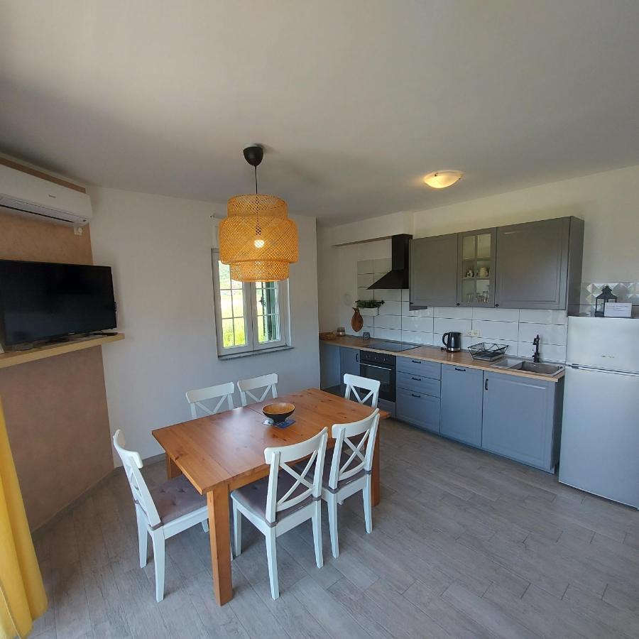 Apartments Batistic Supetarska Draga Habitación foto